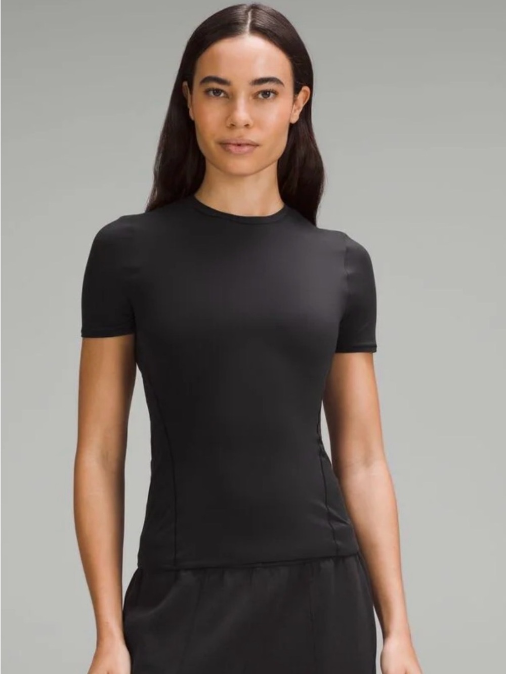 Perfect LULULEMON Nulu hip length crewneck short sleeve shirt WOMEN black 8
